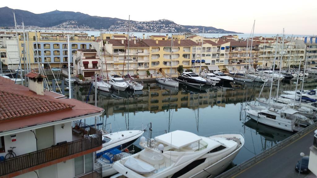 Club Nautic 3 Apartment Empuriabrava Exterior photo